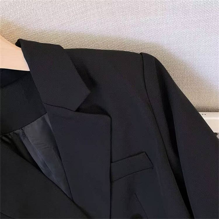 Women’s Relaxed Fit Blazer and Pants Two-Piece Set: Black / L